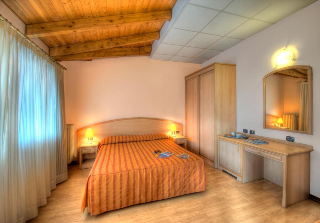 Hotel Residence Dei Fiori Baveno Habitación foto